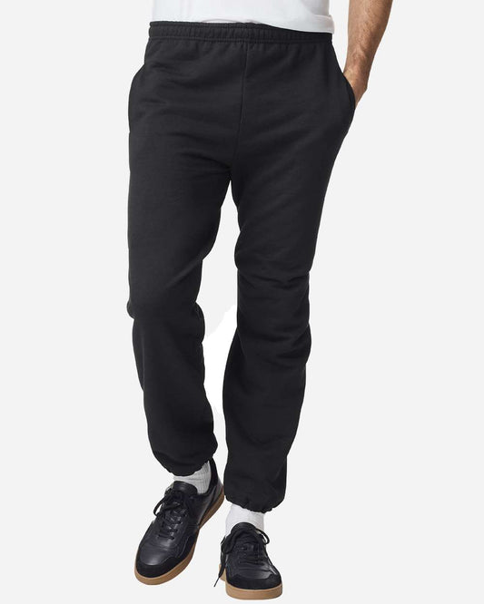 Gildan 18100 Black model front
